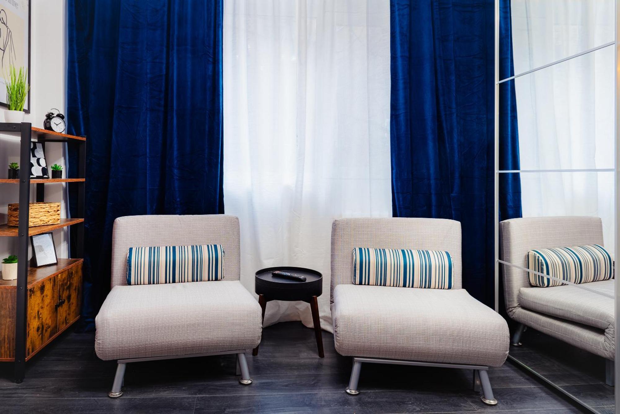 Central Modern Apartment - Victory Square Near Government Building Bukares Bagian luar foto