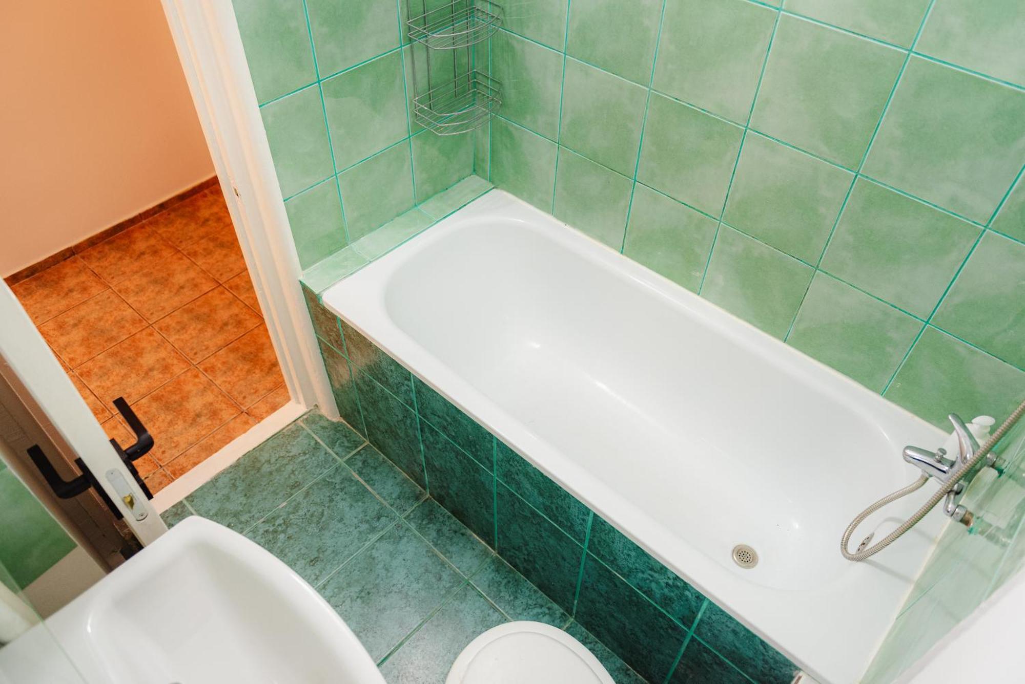 Central Modern Apartment - Victory Square Near Government Building Bukares Bagian luar foto